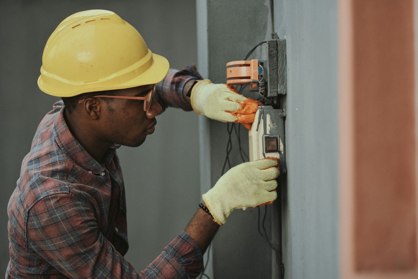 Indoor Power Supply & Lighting (EOM)
